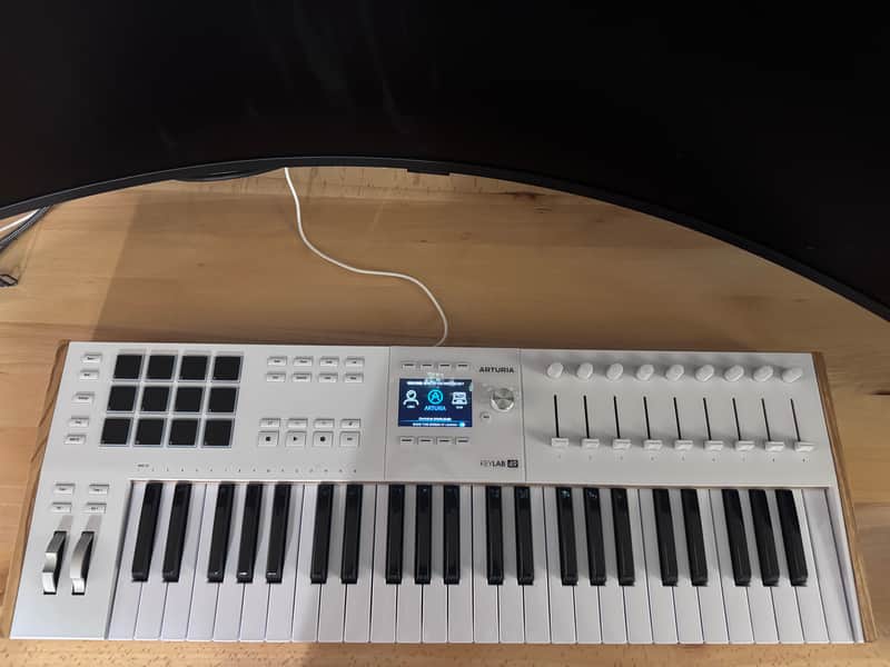 Arturia KeyLab 49 MkIII MIDI Controller 2024 - Present - White image 1