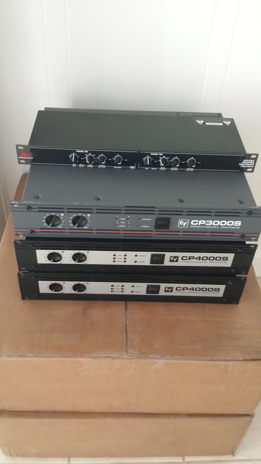 Electro Voice CP4000S パワーアンプ Electro Voice CP4000S パワーアンプ Electro-Voice CP4000S 2100w