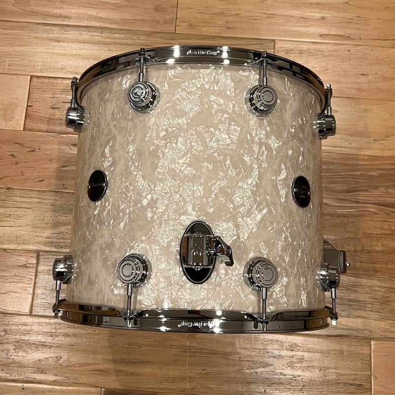 DW Classics Series 14x16" Floor Tom in Vintage Marine image 1