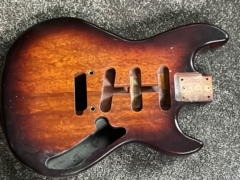 G&L Skyhawk
