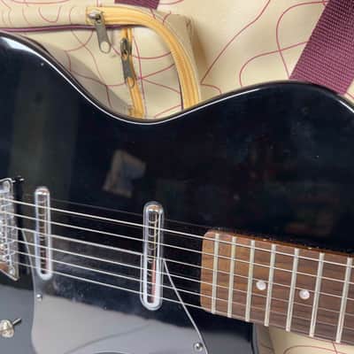 Danelectro '56 U2 Pro Guitar with Gig Bag Reissue - Black image 2