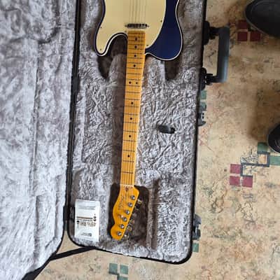 Fender American Ultra Luxe Telecaster 2021 - Blue Sparkle image 7