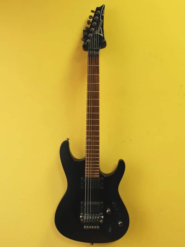 Ibanez S320 Electric Guitar | Reverb Canada