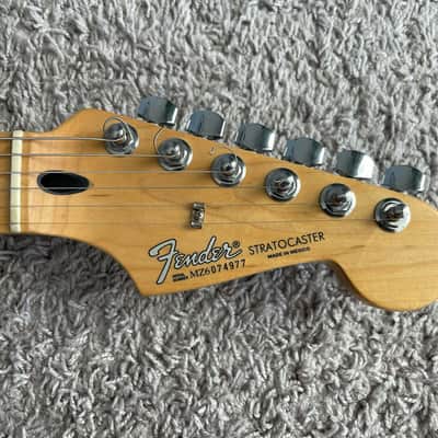 Fender FSR No Pickguard Stratocaster Special 2006 MIM Black 60th Anniversary image 5