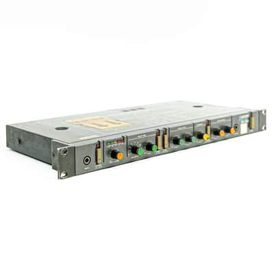Boss DE-200 – Vintage Rackmount Digital Delay with Awesome Delay Hold Function image 2