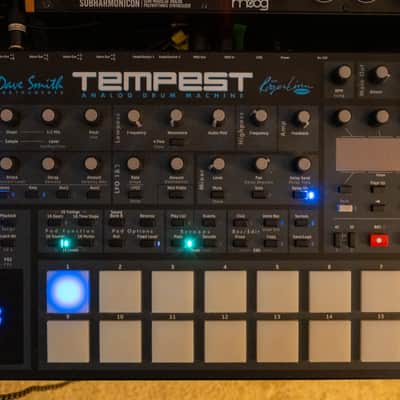 Dave Smith Instruments Tempest 6-Voice Drum Machine 2011 - 2018 - Black with Wood Sides