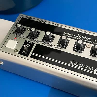 beatnic.jp BassBoy+ 303 clone image 2