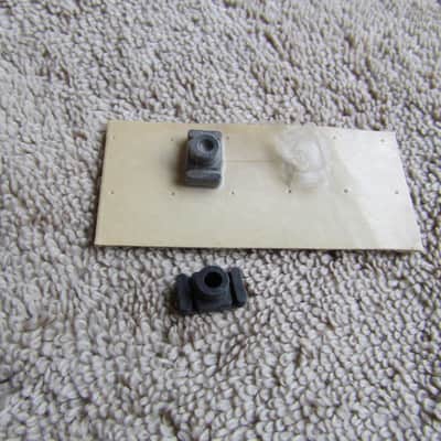 Graphite String Tree NOS Graphite String Tree Came From Jerry Jones Auction New In Packaging image 2