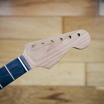Stratocaster Neck – Roasted Maple & Rosewood | Unfinished | 21 Frets | Bone Nut image 2