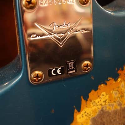 Fender Custom SHop '61 Stratocaster Heavy Relic Aged Ocean Turquoise over 3CS image 7