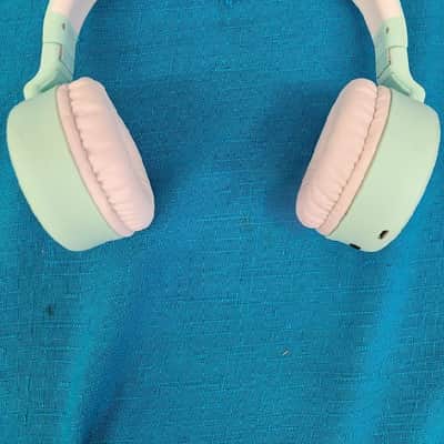 Merkury Innovations Symph Z Wireless Bluetooth Headphones image 6