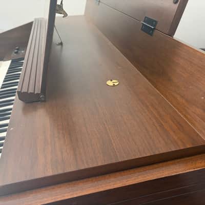 Allen Organ w/ Allen Speakers, 32-Note Pedalboard & Bench! Excellent image 4