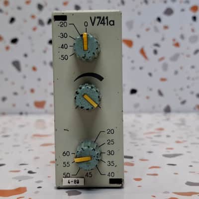 RFT V741a 》Studio Microphone Pre-Aplifier 》STUDIOVERSTARKER V741a DDR TYP 8311.18-1 (FABR.NR 089) image 4