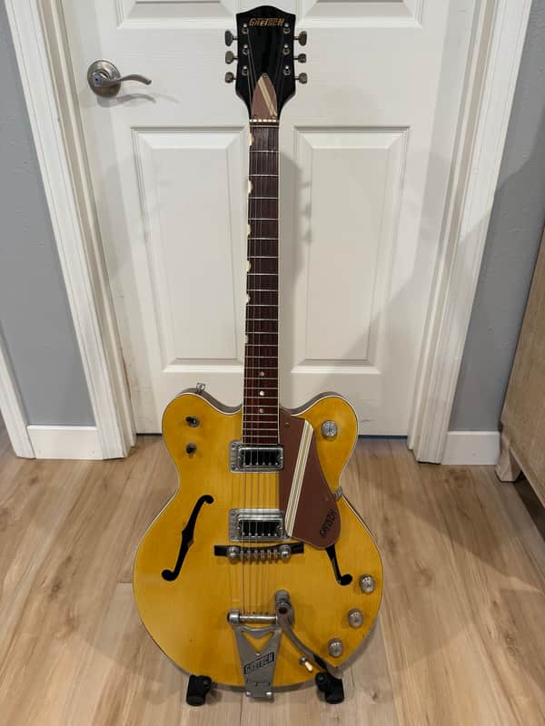 Gretsch Streamliner 1974 - Yellow nitrocellulose image 1