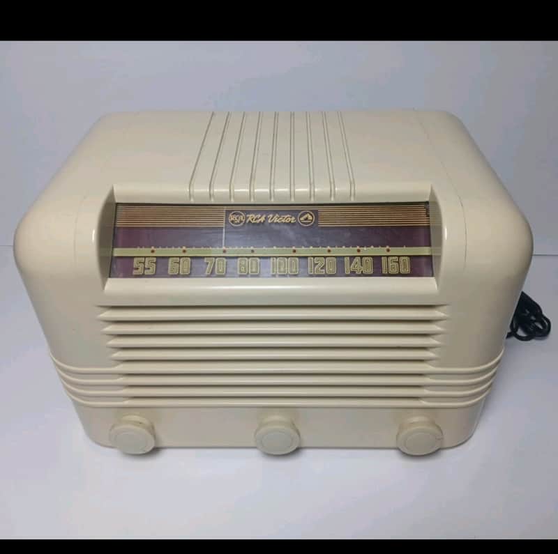 EUC RCA Victor Model 56X2 Antique Tube Radio Stereo Cream Bakelite Case Works image 1