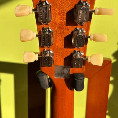 Gibson 2015 Les Paul Traditional with New Gibson Deluxe Tuners and the Rare ‘59 Tribute Humbuckers image 7