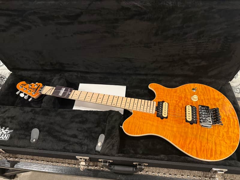 Ernie Ball Music Man Axis 30th Anniversary 2026 - Translucent Gold