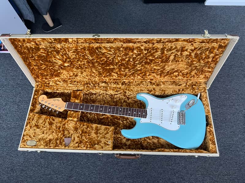 FENDER ERIC JOHNSON STRATOCASTER 2023 GUITAR WITH CASE