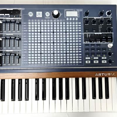 Arturia MatrixBrute Analog Monophonic Synthesizer 49-Key Keyboard Synthesizer image 5