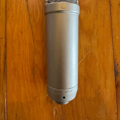 RODE NT1-A Large Diaphragm Cardioid Condenser Microphone 2002 - Present - Silver image 4