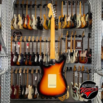 Fender Custom Shop Vintage Custom 62 Stratocaster Nos Sunburst image 8