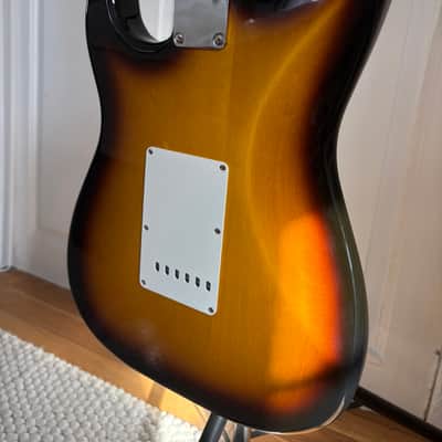~ NEW ~ Fender Made In Japan Traditional 50's Stratocaster - 2-Color Sunburst image 6