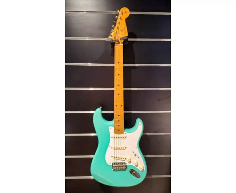 FENDER - STRATOCASTER VINTERA 50\'S SN/MX19060442 image 1
