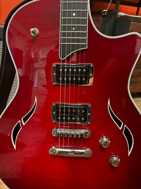 Taylor T3 2009 - Present - Ruby Red Burst