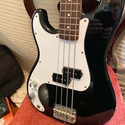 fender squirer p bass guitar left handed 1997 black image 2