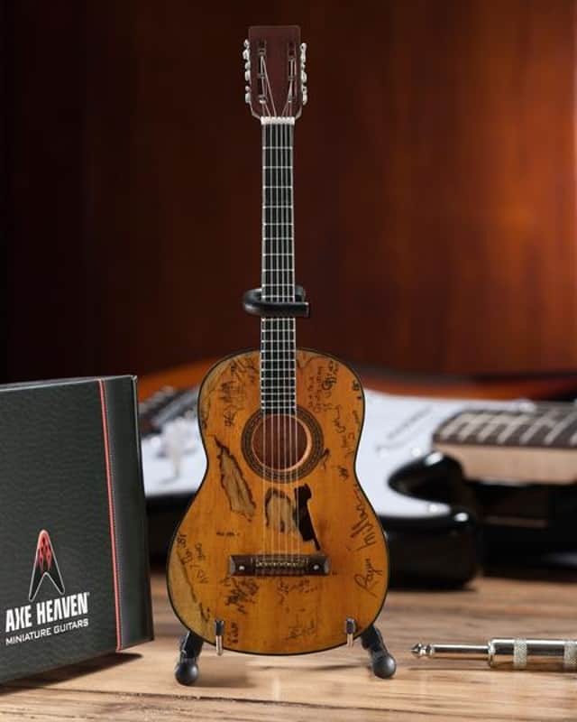 AXE HEAVEN Willie Nelson “Trigger” Acoustic MINIATURE Guitar Display Gift WN-302 image 1