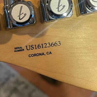 Fender American Elite Stratocaster with rosewood Fretboard 2016 - 2019 - Sky Burst Metallic image 3
