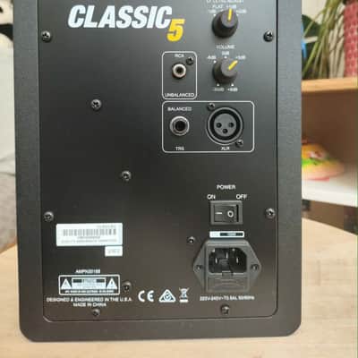 KRK Classic 5 5" Powered Studio Monitor - Single 2023 - Present - Black image 3