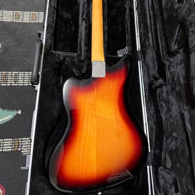Fender Classic Player Jazzmaster Special with Rosewood Fretboard 2009 - 2017 - 3-Color Sunburst image 2