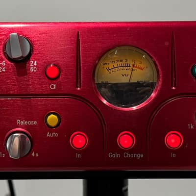 Focusrite RED 7 Mic Pre and Dynamics 2000s - Red image 1