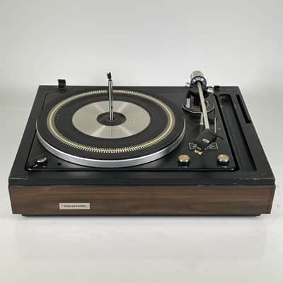 Elac Miracord 42 Vintage Turntable Realistic image 2