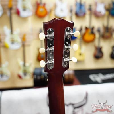 Gibson Custom Shop 1942 Banner J-45 Vintage Sunburst 3.80LBS image 9