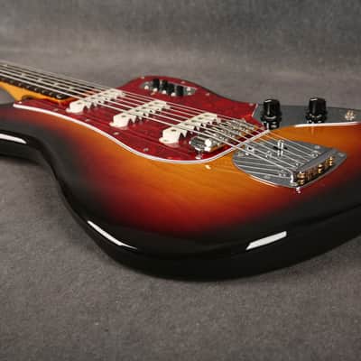 Fender Bass VI - Made in Japan - 3 Tone Sunburst - 2nd Hand image 17