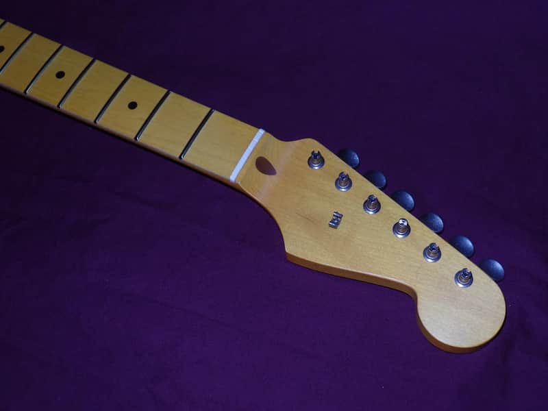 Jumbo Fret Light Relic Stratocaster Allparts Tinted Maple Neck image 1