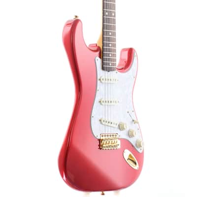 Fender Traditional '60s Stratocaster with Gold Hardware in Candy Apple Red [JD17041051] (07/21) image 8