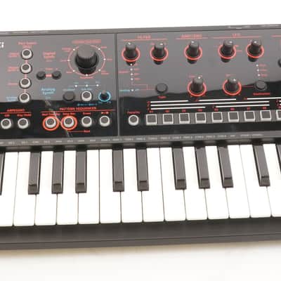 Roland JD-XI 37-Key Interactive Analog/Digital Crossover Synthesizer (Black)