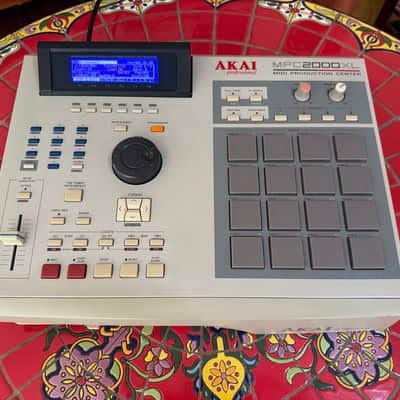 Akai MPC2000XL Excellent! New Screen - New Pad Sensors - Maxed RAM image 2