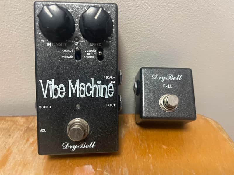 DryBell Vibe Machine V2 2010s - Chrome with FL-1 tap tempo pedal included image 1
