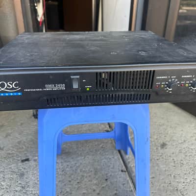 QSC RMX2450 2400-Watt Professional Power Amp 2000s - Black image 7