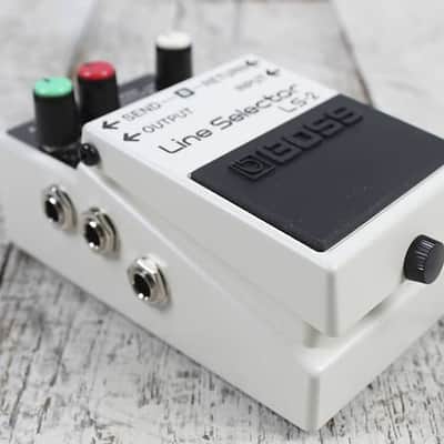 Boss LS-2 Line Selector Pedal Electric Guitar Line Selection Effects Pedal image 16