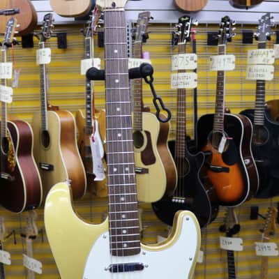Squier Paranormal Custom Nashville Stratocaster with Laurel Fretboard 2023 - Present - Aztec Gold image 4