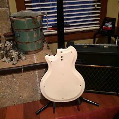 Supro White Holiday 1964 image 5