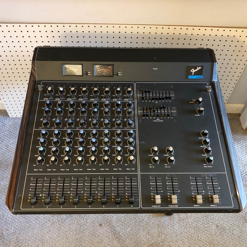 Fender 4208 Professional Mixer Vintage MIJ 8-Channel Powered