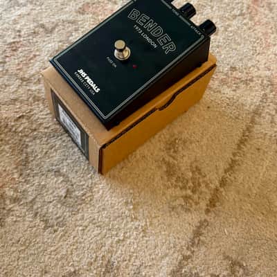 JHS Legends Series Bender 1973 London Fuzz 2020 - 2025 - Black image 2