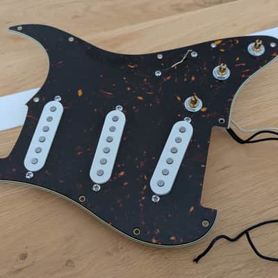 Monty's '62 Strat loaded tortoise pickguard image 5