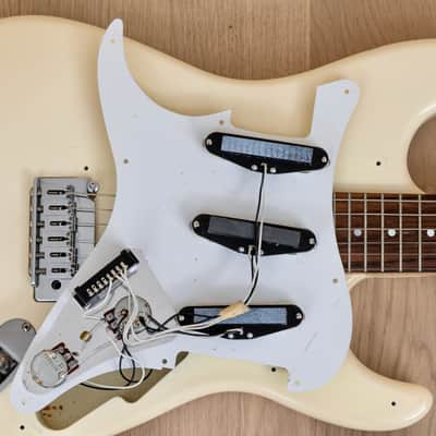 1991 Fender Stratocaster STS-550 Short Scale Guitar Olympic White